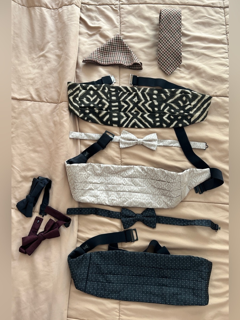 Assorted Men’s Cummerbunds and Bow Ties